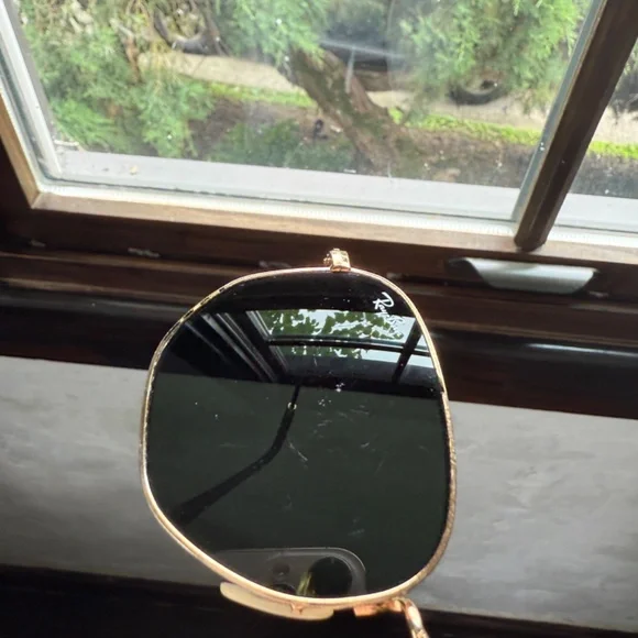 Ray Ban Sunglasses - Picture 7 of 9